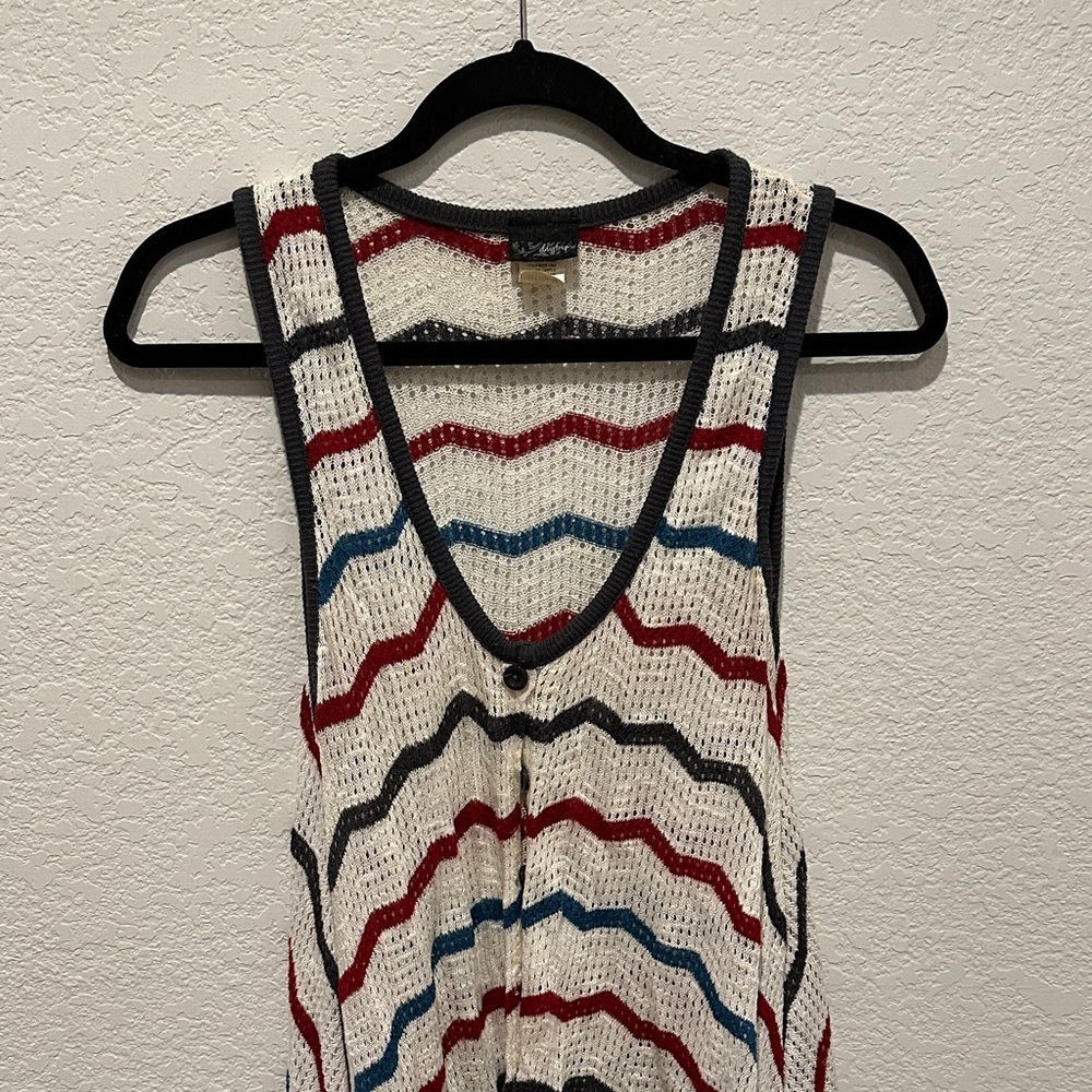 Daytrip Multicolor Chevron Knit Vest Top